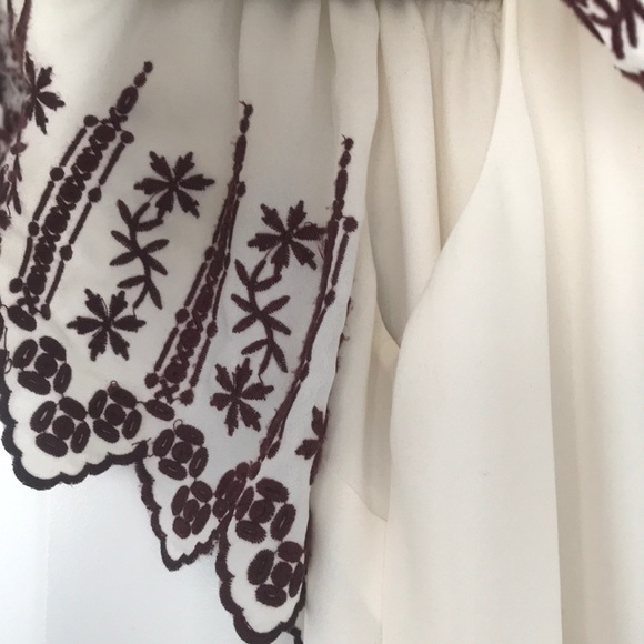 Off the shoulder blouse - Picture 3 of 4